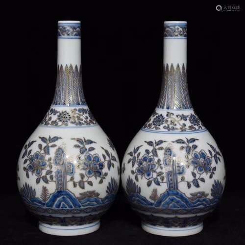 A Pair of Chinese Blue and White Gilt Porcelain Vases