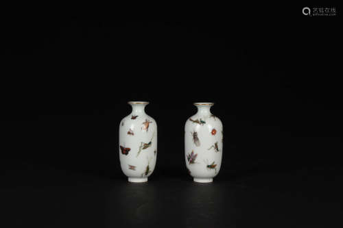 A Pair of Chinese Famille Rose Porcelain Vases