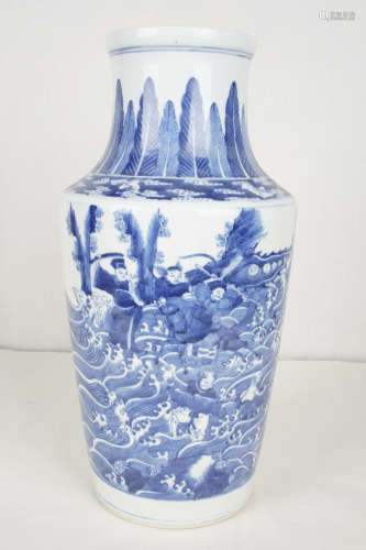 A Chinese Blue and White Landscape
Pattern Porcelain Vase