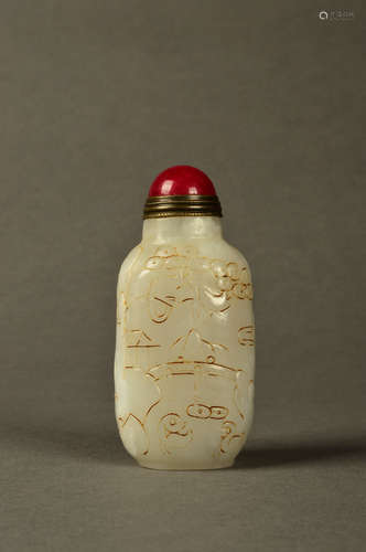 A Chinese Carved Hetian Jade Snuff Bottle