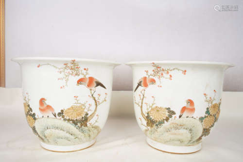 A Pair of Chinese Famille Rose Flower and Bird Pattern
Porcelain Flowerpot