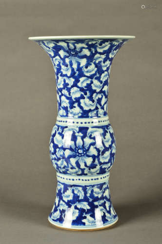 A Chinese Blue and White Flower Painted
 Porcelain Vase