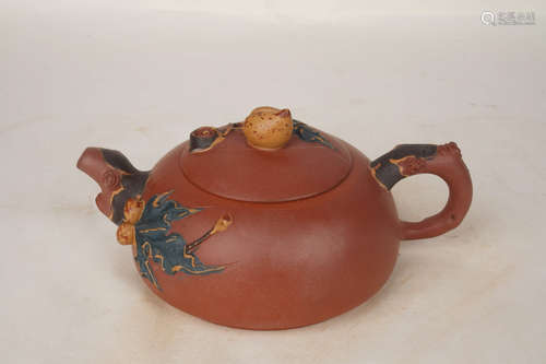 A Chinese Purple Teapot with “Jiang Rong” Mark