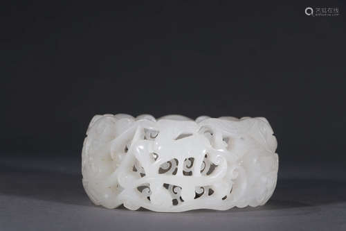 A Chinese Hetian Jade Floral Carved Bracelet