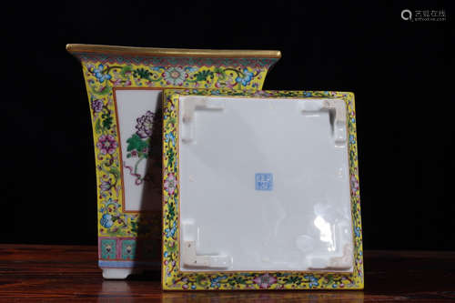 A Chinese Yellow Floral Porcelain Square Flowerpot