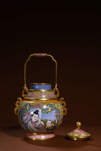 A Chinese Yellwo Enamel Figure Painted Handled Vase