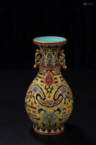 A Chinese  Twine Pattern Porcelain Revolving bottle
