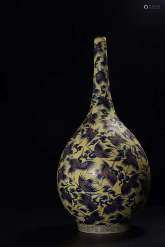 A Chinese Yellow Blue and White Crane Painted Porcelain Vase
