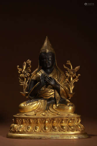 A Chinese Gilded Copper Statue of Tsongkhapa