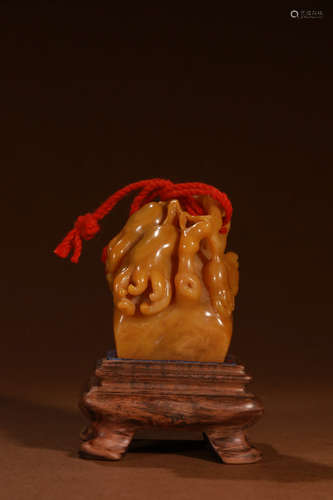 A Chinese Tianhuang Stone Carved Seal