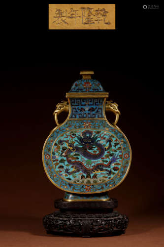A Chinese Dragon Pattern Cloisonne Vase