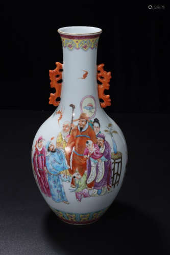 A Chinese Famille Rose Porcelain Double Ears Vase