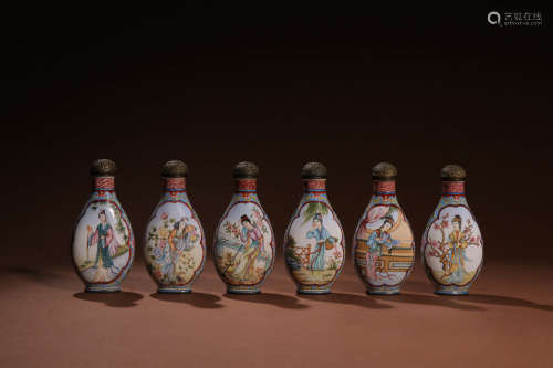 A Chinese Enamel Figure Painted Snuff Bottle