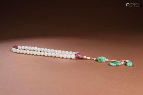 A Chinese Hetian Jade Beads String