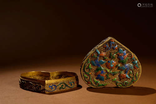 A Chinese Gilded Silver filigree phoenix Pattern Box with Cover