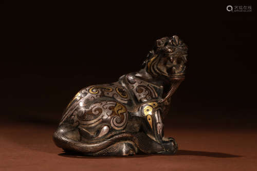 A Chinese Gold and Silver Inlaying Beast Ornament