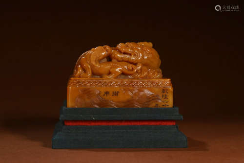 A Chinese Dragon Handle Tianhuang Stone Carved Seal