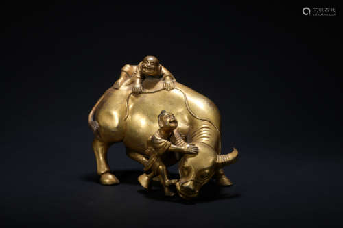 Qing dynasty gilt bronze cattle ornament