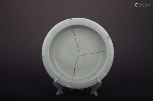 Song dynasty long quan kiln plate