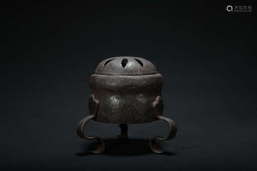 Qing dynasty iron incense burner