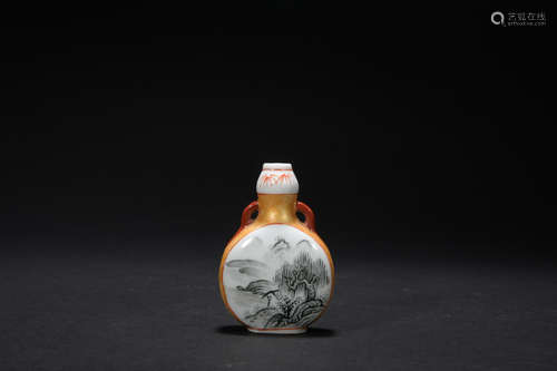 Qing dynasty Ink color snuff bottle with landscape pattern