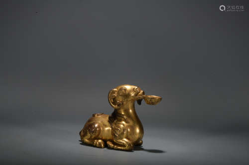 Qing dynasty gilt bronze sheep ornament
