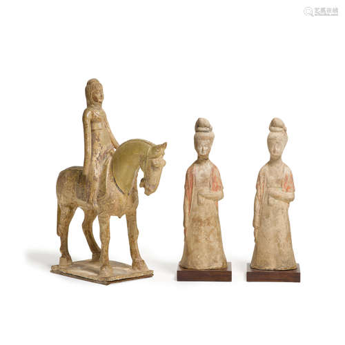 A group of three pottery figures  Sui/Tang dynasty