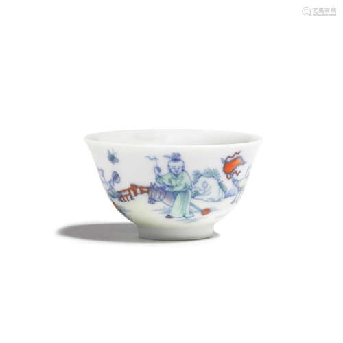 A DOUCAI 'BOYS' CUP  Qianlong four character mark, Late Qing