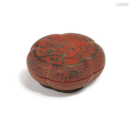 A POLYCHROME INCISED LACQUER LOBED BOX AND COVER   17th/18th century