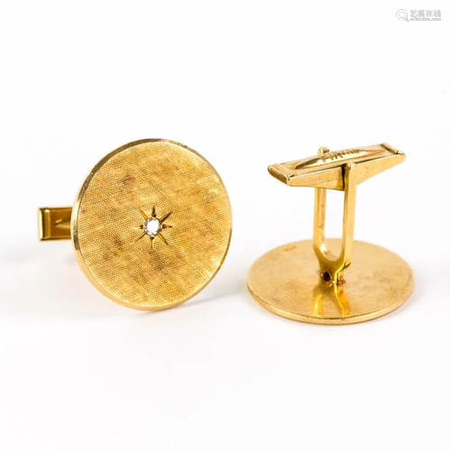 Pair Men's Vintage 14k Gold And Diamond Cufflinks