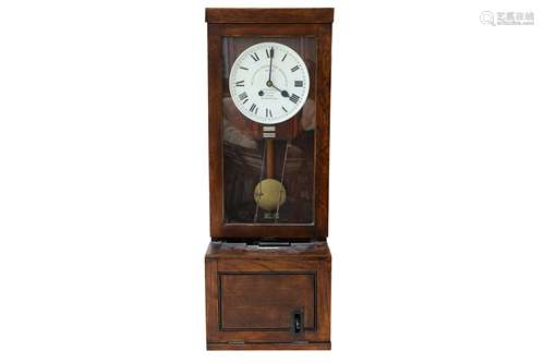 A 20TH CENTURY ENGLISH OAK WALL MOUNTED INDUSTRIAL TIME RECORDER OR PUNCH CARD CLOCK