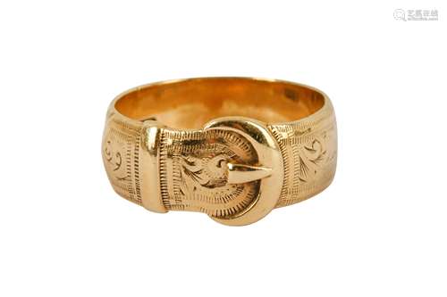 A 9 carat gold engraved buckle ring