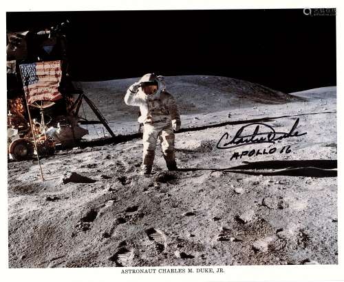 Apollo 16.- Charles Duke