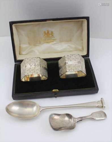 HOLLAND, ALDWINKLE & SLATER AN EDWARDIAN SILVER SEAL TOP SPOON, London 1908, a Victorian fiddle