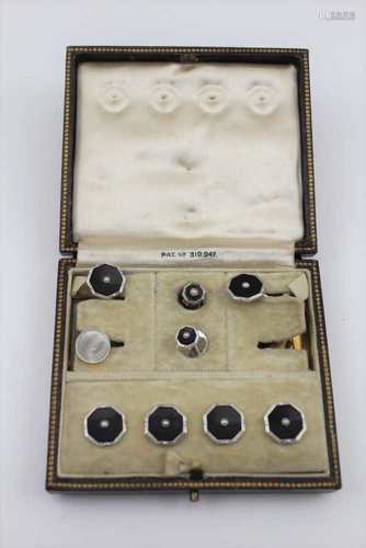 A 9CT WHITE GOLD GENTLEMAN'S EVENING DRESS SET, comprising; cufflinks, buttons and studs, of