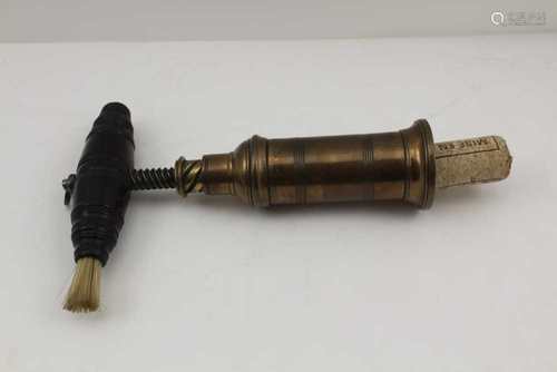 A 19TH CENTURY THOMASON TYPE BRASS BARREL CORKSCREW, with turned ebonised handle, fitted brush and