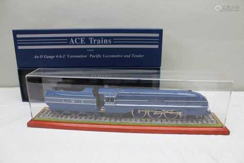 AN ORIGINAL BOXED ACE TRAINS OF LONDON 