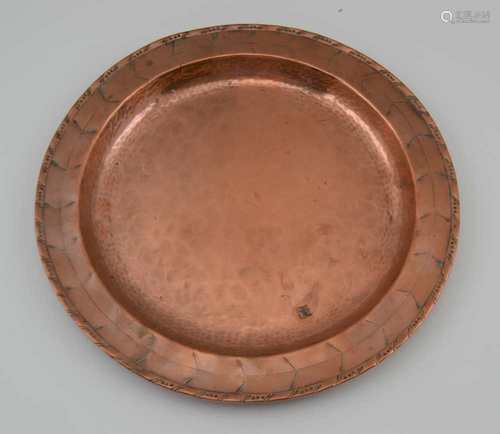 HUGH WALLIS (1871-1943) A COPPER CHARGER with pinched and chevron edge, 28.5cm in diameter, bears 