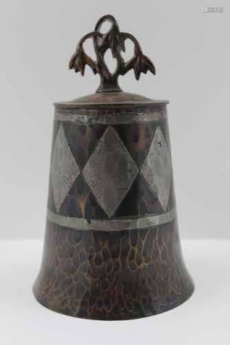 HUGH WALLIS (1871-1943) AN ARTS & CRAFTS COPPER & PEWTER INLAID HAND BELL, hammered flared body,