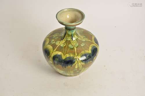 Monogrammed RB Ruth Bare Della Robbia Pottery (Birkenhead 1894-1906), a squat sgraffito vase with