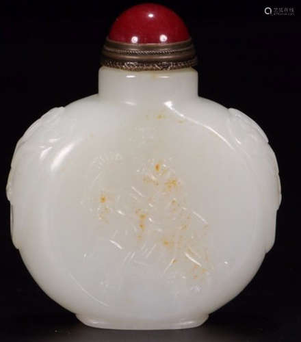 A HETIAN JADE CARVED SNUFF BOTTLE