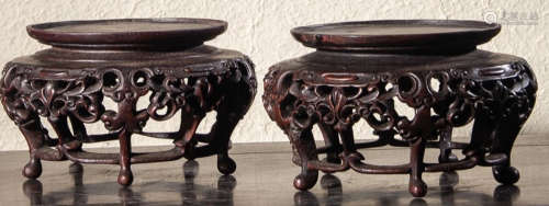 PAIR OF XHENXIANG WOOD CARVED BASE