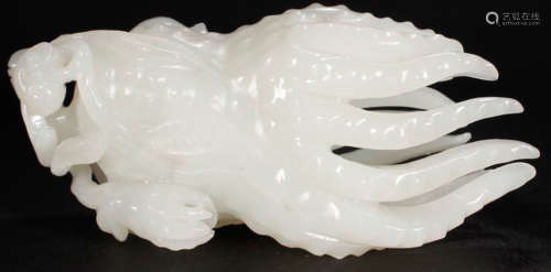 A HETIAN JADE CARVED CHAYOTE SHAPED PENDANT