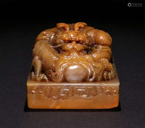 A CHINESE TIANHUANG STONE SEAL