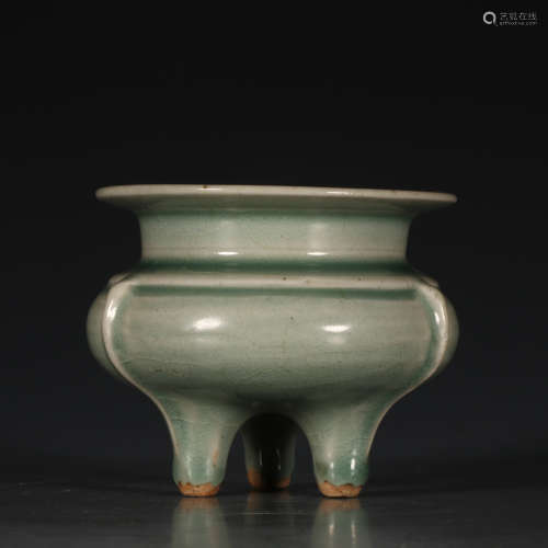 A Chinese Longquan Kiln Porcelain Censer