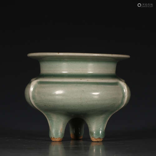 A Chinese Longquan Kiln Porcelain Censer