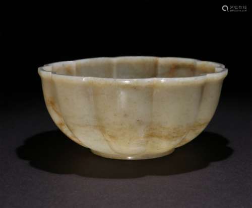 A CHINESE CARVED HETIAN JADE BOWL