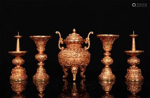 A CHINESE GILTING BRONZE SET OF FIVE