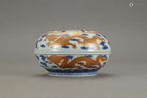 A Chinese Blue and White Gild Dragon Pattern Porcelain Compact