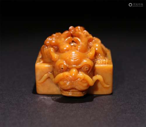A CHINESE CARVED HETIAN JADE SEAL